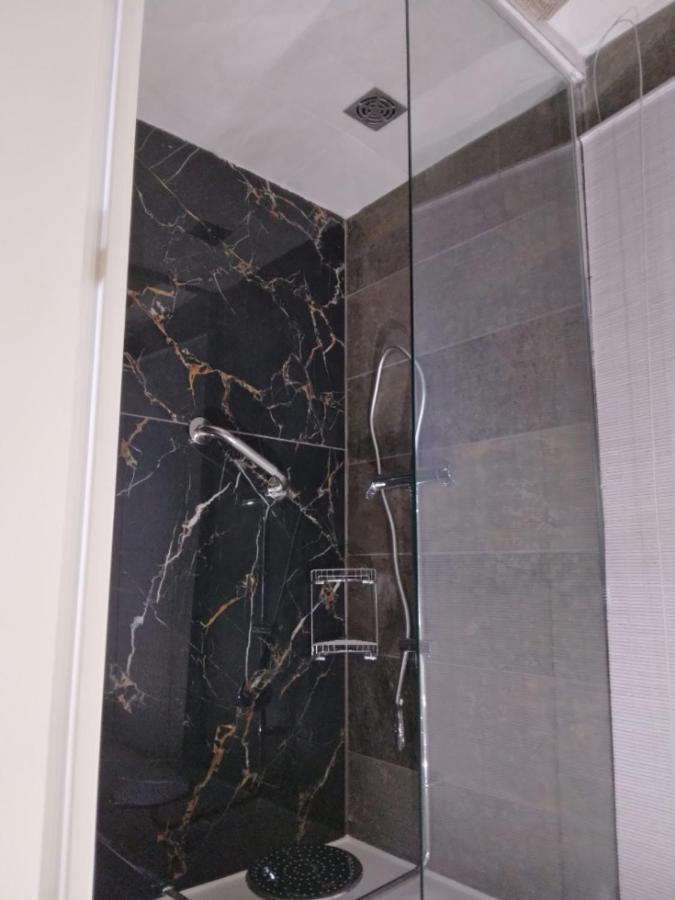 Le Spot 577 Bed and Breakfast La Ciotat Buitenkant foto